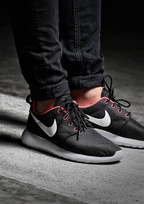 nike schuhe sneaker roshe run in schwarz|Roshe run shoes.